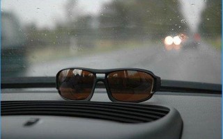 下雨带墨镜出行好吗（下雨带墨镜晚上可以看到路吗）