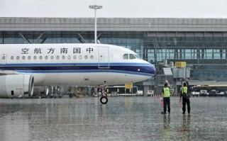 下大雨出行飞机，下大雨飞机会不会延误