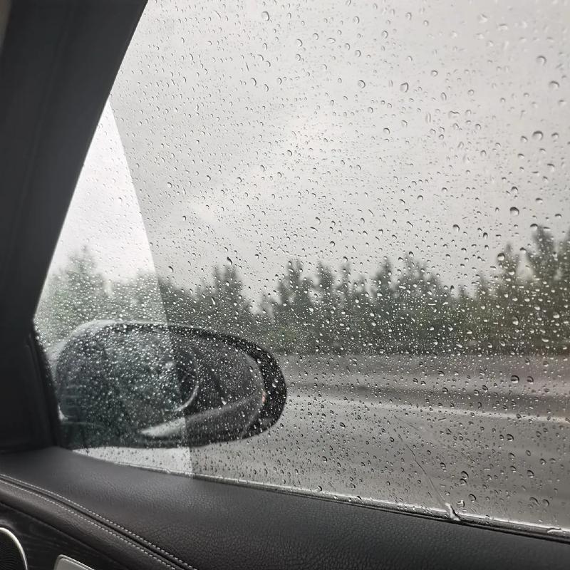 下雨天出行怎么开车,下雨天出行开车对生活的影响及注意事项-第6张图片-微云百科 下雨天出行怎么开车,下雨天出行开车对生活的影响及注意事项-第6张图片-微云百科