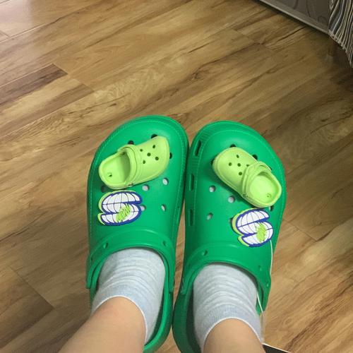 夏季出行洞洞鞋,夏季洞洞鞋买什么材质的好-第6张图片-微云百科 夏季出行洞洞鞋,夏季洞洞鞋买什么材质的好-第6张图片-微云百科