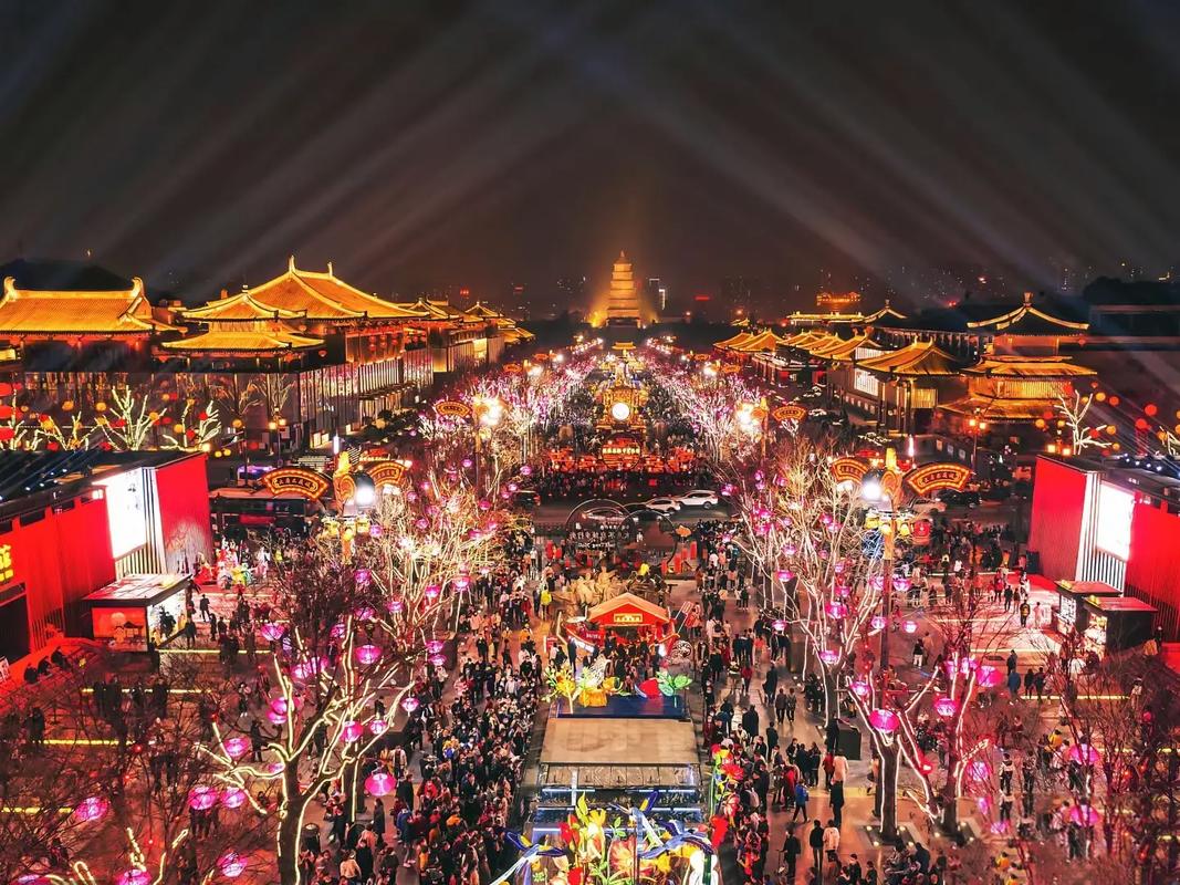 西安夜晚出行游玩,西安旅游夜晚哪里好玩-第3张图片-微云百科 西安夜晚出行游玩,西安旅游夜晚哪里好玩-第3张图片-微云百科