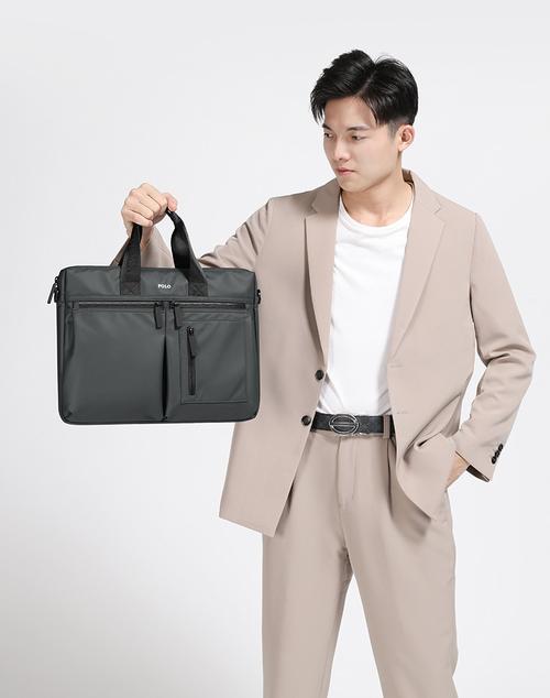 夏季出行包包男款(夏季出行包包男款图片)-第6张图片-微云百科 夏季出行包包男款(夏季出行包包男款图片)-第6张图片-微云百科