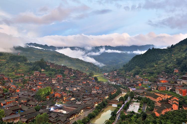 贵阳西江苗寨旅游攻略(贵阳西江苗寨天气预报15天)-第2张图片-微云百科 贵阳西江苗寨旅游攻略(贵阳西江苗寨天气预报15天)-第2张图片-微云百科