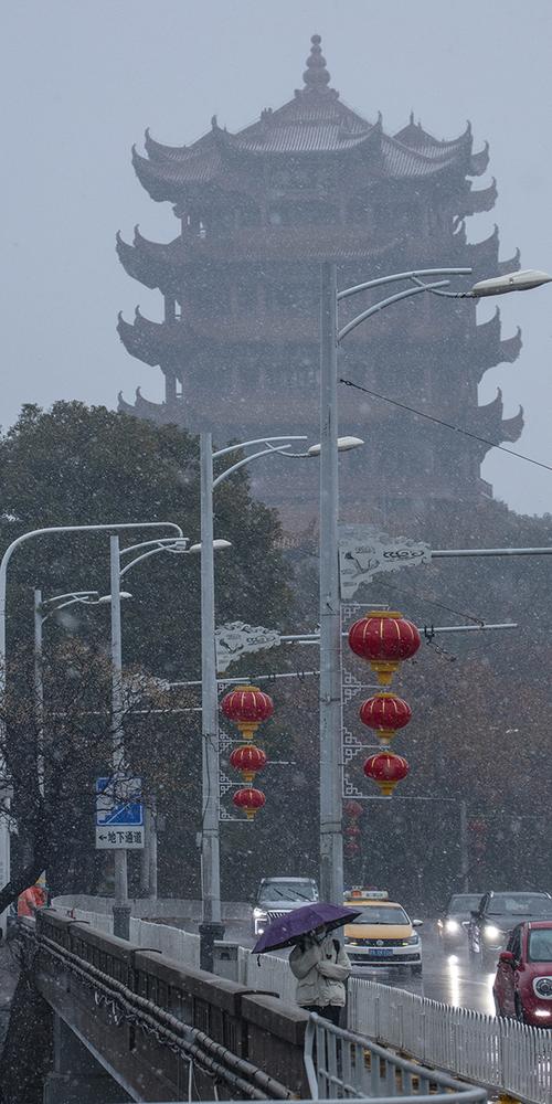 下雪天还能出行吗武汉 - 疫情期间武汉下雪-第7张图片-微云百科