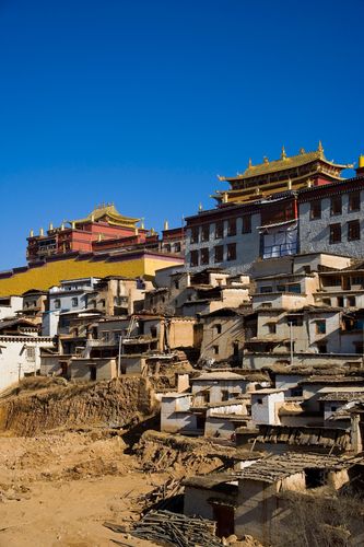 香格里拉旅游景点攻略 - 香格里拉旅游景点攻略路线-第1张图片-微云百科 香格里拉旅游景点攻略 - 香格里拉旅游景点攻略路线-第1张图片-微云百科