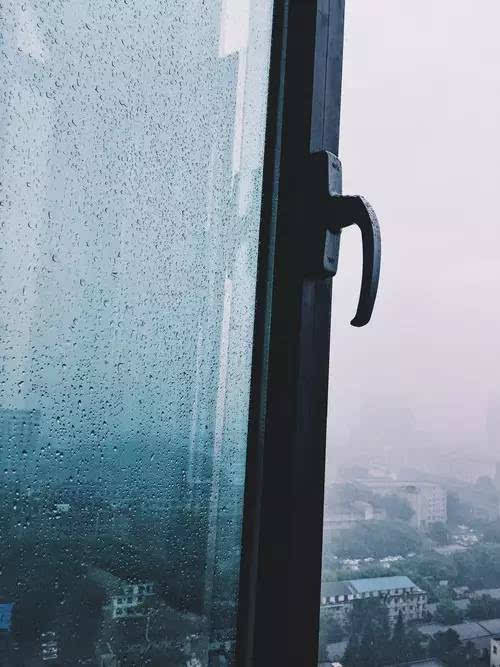 下雨天出行路上能开窗吗 - 下雨天可以开车出远门吗-第6张图片-微云百科