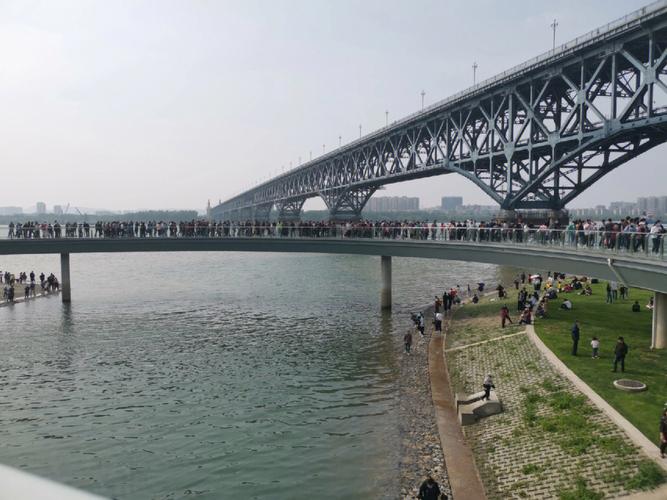 南京长江大桥旅游攻略（南京长江大桥怎么去参观）-第3张图片-微云百科