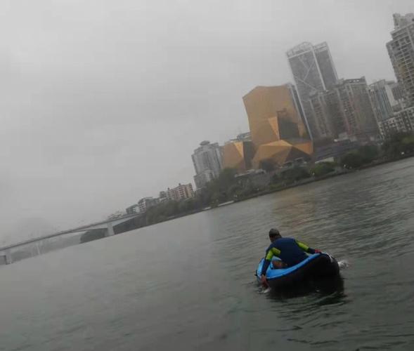 下雨出行需要船,下雨天开船-第2张图片-微云百科 下雨出行需要船,下雨天开船-第2张图片-微云百科