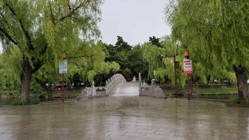 下雨天飞机出行安全吗南昌 - 下雨天飞机容易延误吗-第4张图片-微云百科
