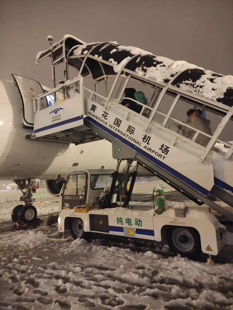 下雪还能出行吗,下雪还可以开车吗-第5张图片-微云百科 下雪还能出行吗,下雪还可以开车吗-第5张图片-微云百科