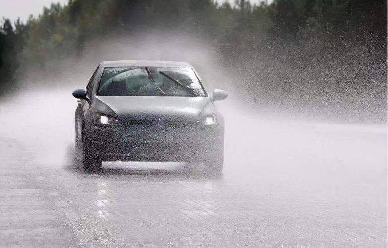 下雨天出行用什么车好一点 - 下雨天骑什么车-第5张图片-微云百科 下雨天出行用什么车好一点 - 下雨天骑什么车-第5张图片-微云百科