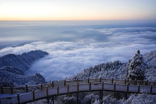 西岭雪山天气(西岭雪山天气预报一个月30天)-第2张图片-微云百科 西岭雪山天气(西岭雪山天气预报一个月30天)-第2张图片-微云百科