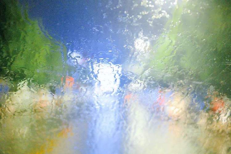 下雨也照样出行 - 下雨也照样出行下一句-第4张图片-微云百科 下雨也照样出行 - 下雨也照样出行下一句-第4张图片-微云百科