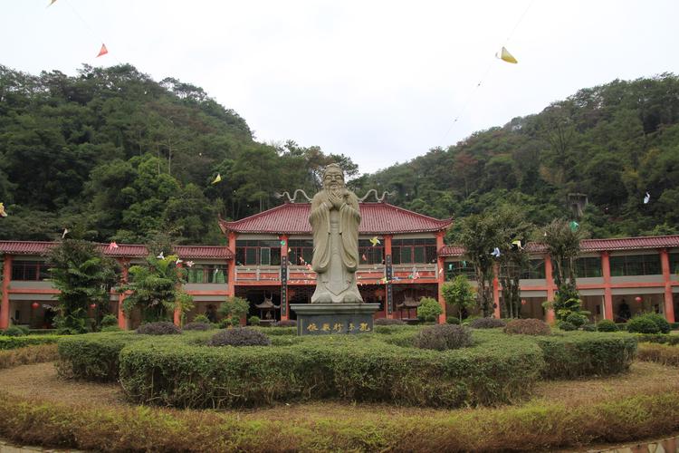 飞霞山风景区旅游攻略，飞霞山风景区自驾攻略-第4张图片-微云百科
