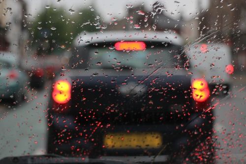 下雨天出行买什么车合适(下雨天骑什么车)-第5张图片-微云百科 下雨天出行买什么车合适(下雨天骑什么车)-第5张图片-微云百科