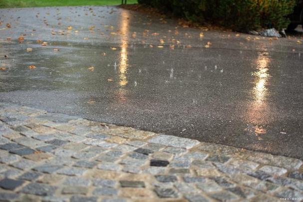 喜欢雨天出行的人什么性格 - 喜欢雨天出行的人什么性格男-第4张图片-微云百科