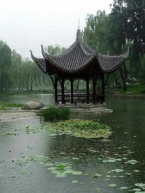 下雨还能出行的地方（下雨可以出去干嘛）-第6张图片-微云百科