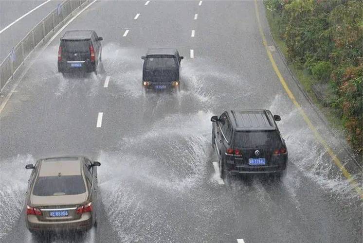 下雨天适合高速出行吗山东,下雨天高速路能走吗-第7张图片-微云百科 下雨天适合高速出行吗山东,下雨天高速路能走吗-第7张图片-微云百科