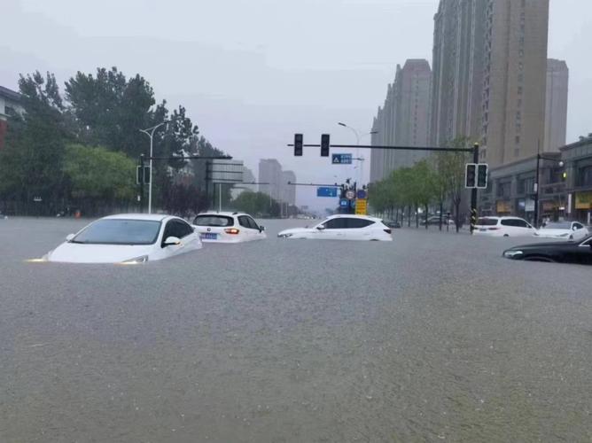 下雨天出行用什么工具车,雨天出行神器-第1张图片-微云百科 下雨天出行用什么工具车,雨天出行神器-第1张图片-微云百科