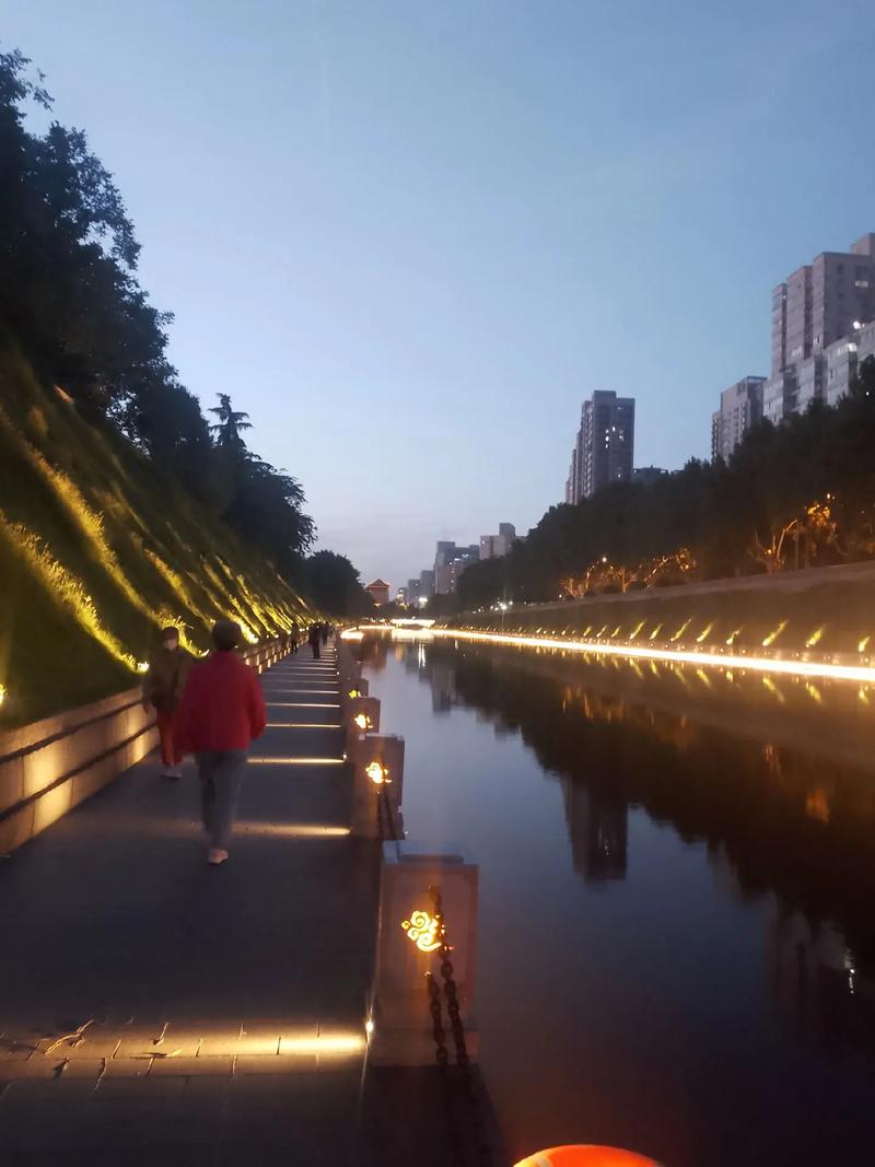 关于西安晚上出行安排的信息-第5张图片-微云百科 关于西安晚上出行安排的信息-第5张图片-微云百科