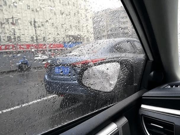 下雨适合开车出行吗英文(下雨适合开车出行吗英文翻译)-第5张图片-微云百科 下雨适合开车出行吗英文(下雨适合开车出行吗英文翻译)-第5张图片-微云百科