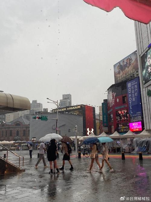 下雨还能出行的地方有哪些 - 下雨还适合出去旅游吗-第3张图片-微云百科 下雨还能出行的地方有哪些 - 下雨还适合出去旅游吗-第3张图片-微云百科