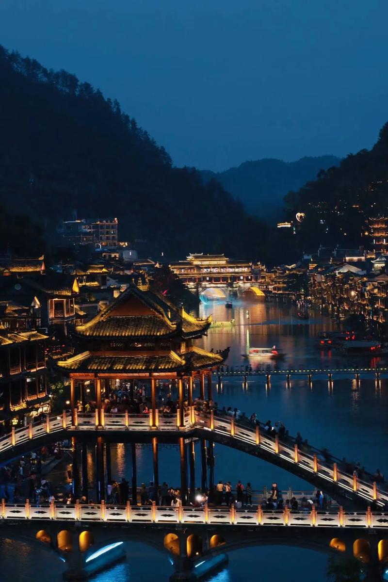凤凰县天气预报（凤凰县天气预报24小时详情）-第8张图片-微云百科